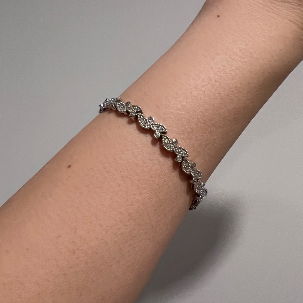 NEW Diamond Diamond Leaf Vine Tennis Bracelet